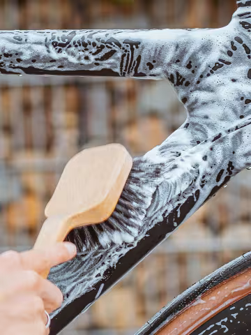 Schwalbe Bikesoap: Fahrradwäsche mit Seife und Bürste